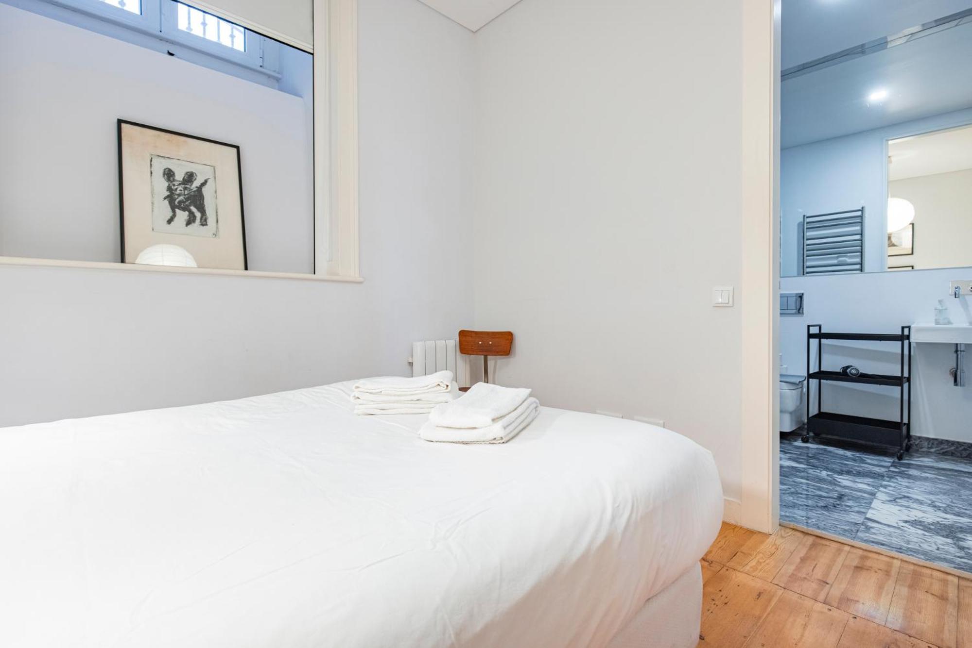 Castelo Design Aparment W/ Balcony & Super View By Lovelystay Lisbon Exterior photo