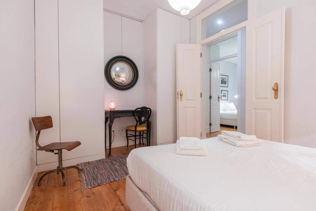 Castelo Design Aparment W/ Balcony & Super View By Lovelystay Lisbon Exterior photo